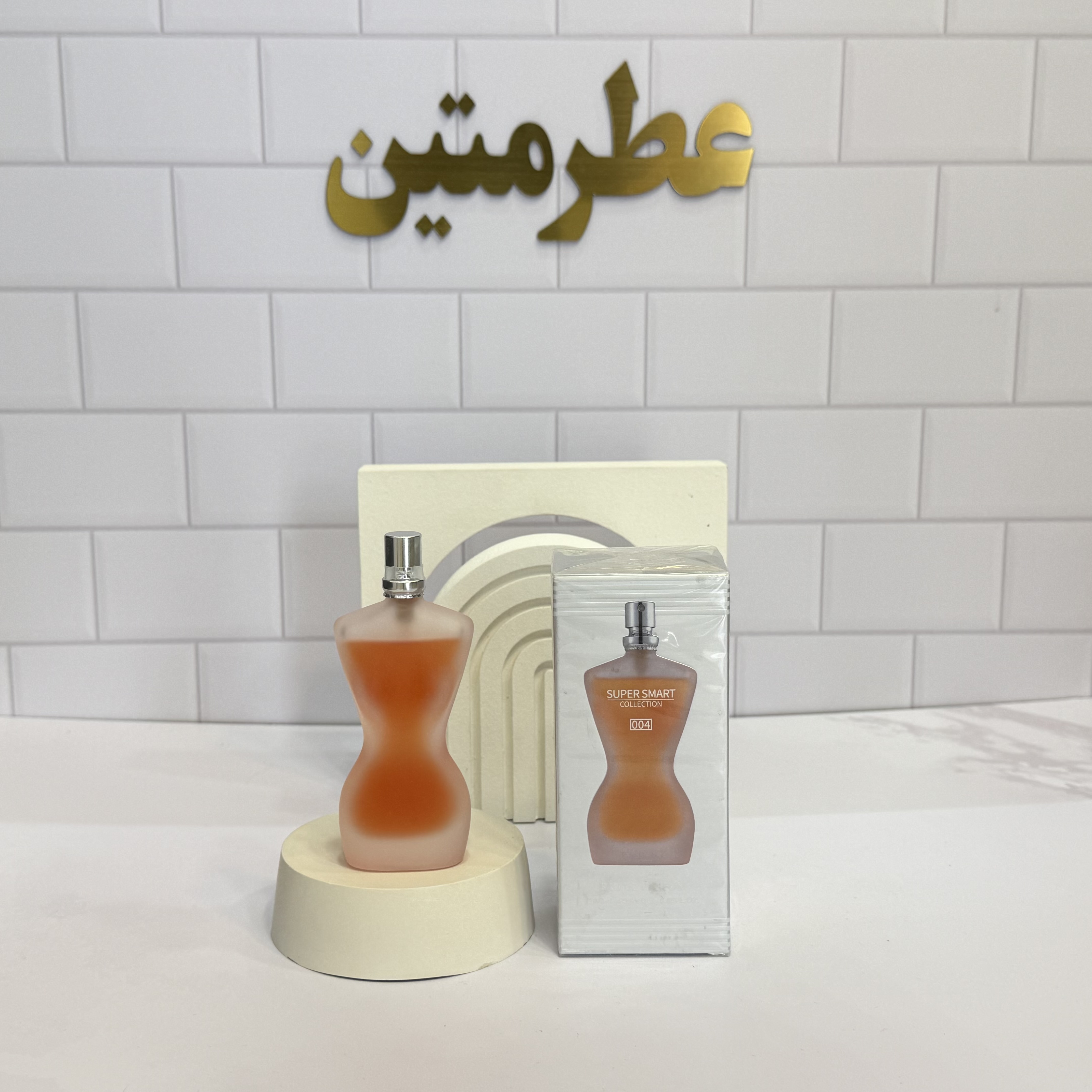 عطر ادو‌پرفیوم ژان پل گوتیه کلاسیک زنانه حجم ۲۵ میل شرکت سوپر اسمارت کد ۰۰۴