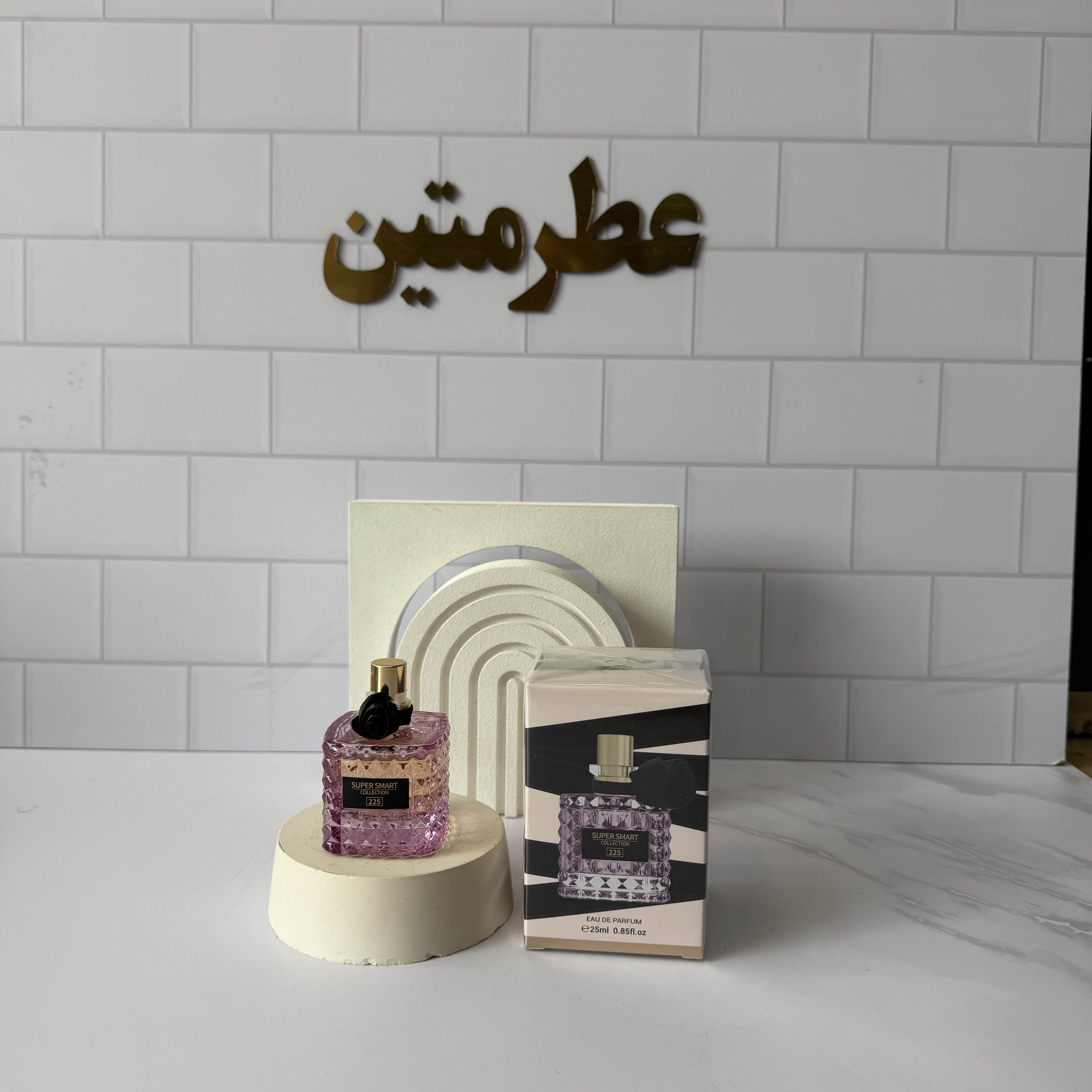 عطر ادوپرفیوم زنانه ویکتوریا سکرت اسکندلوس شرکت سوپر اسمارت حجم ۲۵ میل